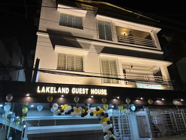 Lake Land Guest House