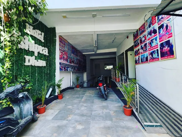 OYO 9969 Hotel Kshipra Dham