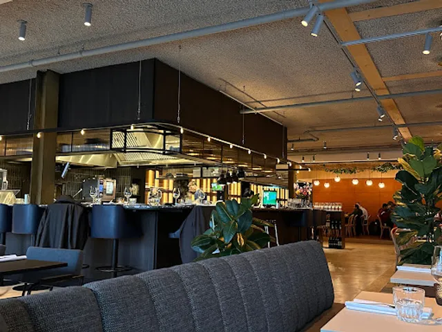 David's Bar & Restaurant