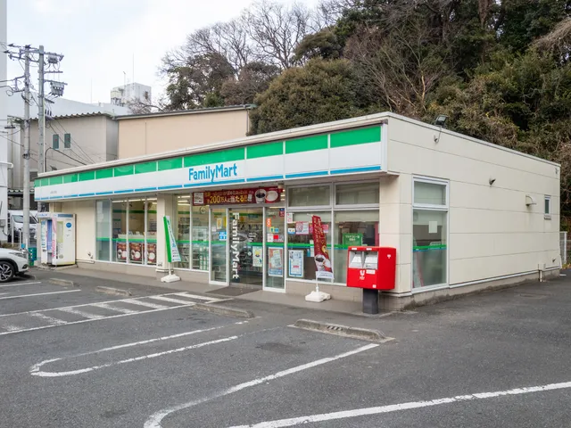 FamilyMart