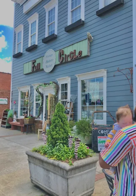 Full Circle Vintage Modern Market and Full Circle Bakery Cafe