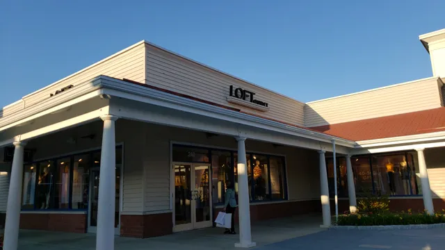 LOFT Outlet