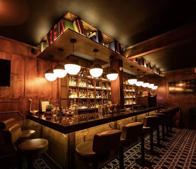 Ruso Blanco Club De Socios