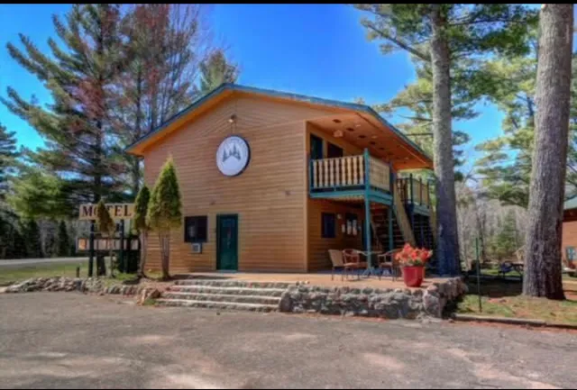 Spider Lake Motel