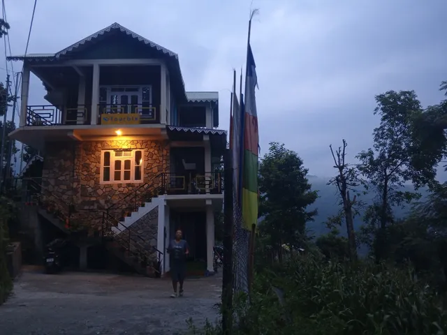 Bara Mangwa Hill View Homestay