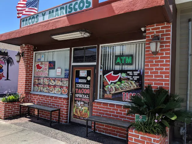 Tacos Y Mariscos