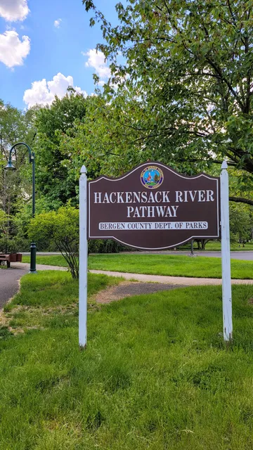 Hackensack River Pathway