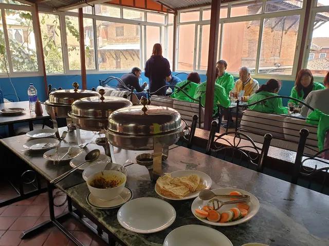 D Square Cafe Restaurant