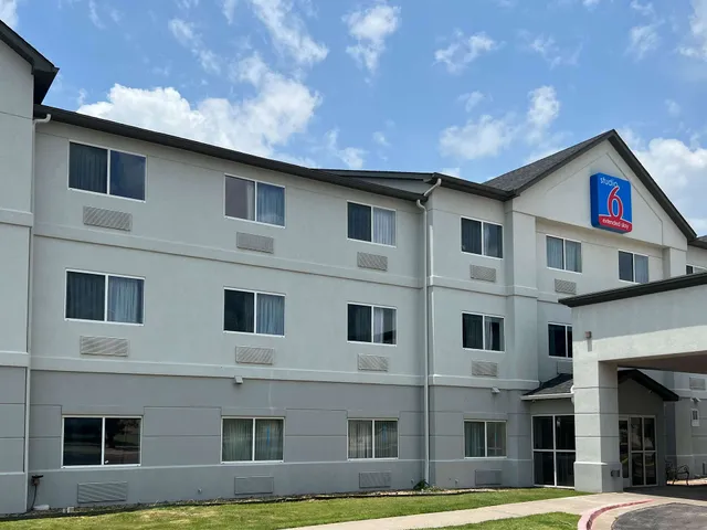 Studio 6 Oklahoma City, OK - South