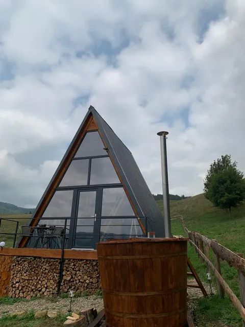 Căsuța Mea (cabană A Frame)