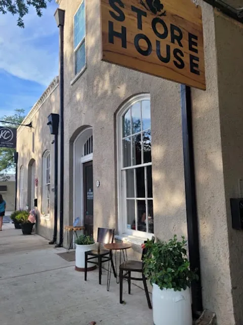 Store House Market & Eatery