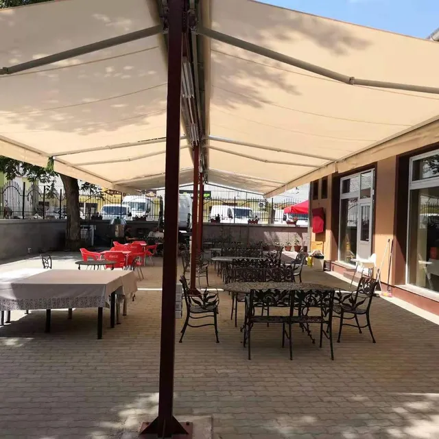 Beijing Hot Pot Restaurant (北京铜火锅)(炒菜)(烧烤)