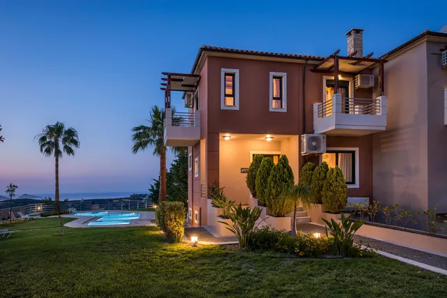 Athina Luxury Villas