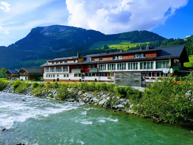 Das Schiff in den Bergen