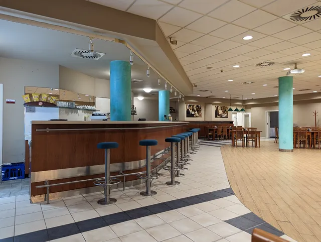 Éčko Restaurace & Bowling