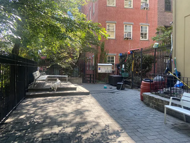 Fishbridge Park Garden Dog Run