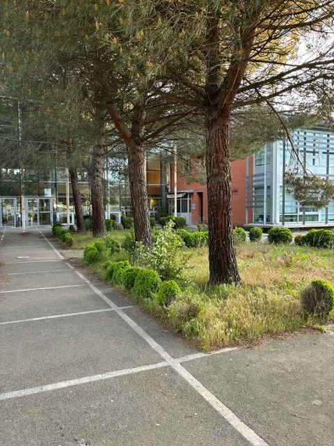 Vocational High School De Hotel And Tourism D'occitanie