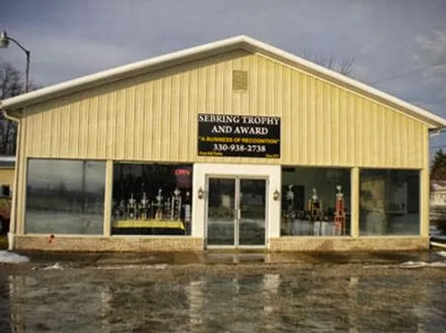 Sebring Trophy & Awards