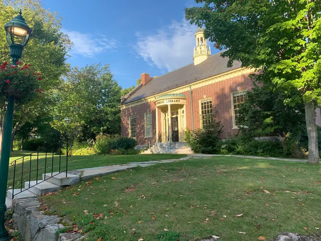 Camden Public Library