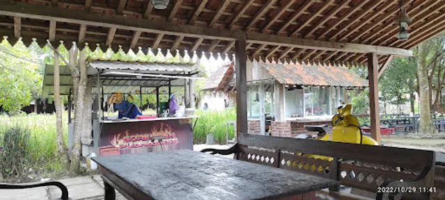 Gubuk Makan Iwak Kalen