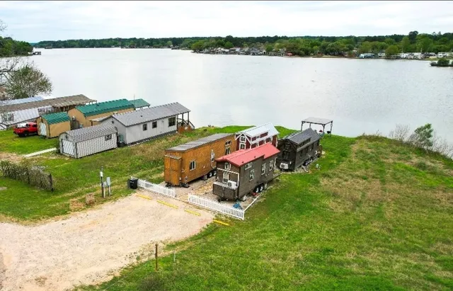 Hook Wine Sinker RV Park