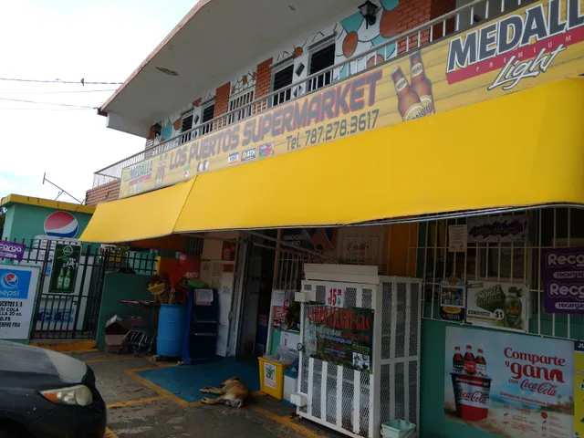 Los Puertos Supermarket