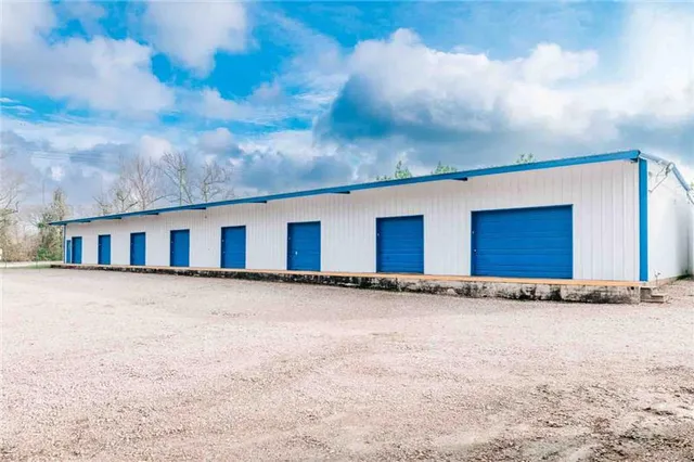 Mini Mall Storage - Cleveland TX