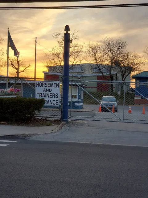Aqueduct Stable Gate