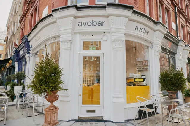 Avobar