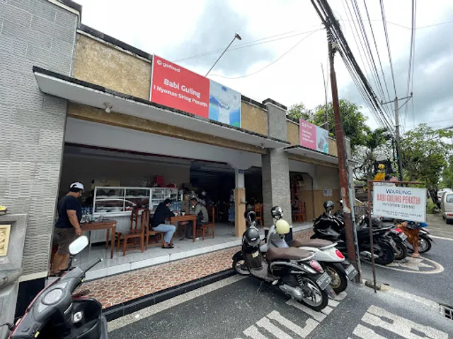 Warung Babi Guling Penatih I Nyoman Siring