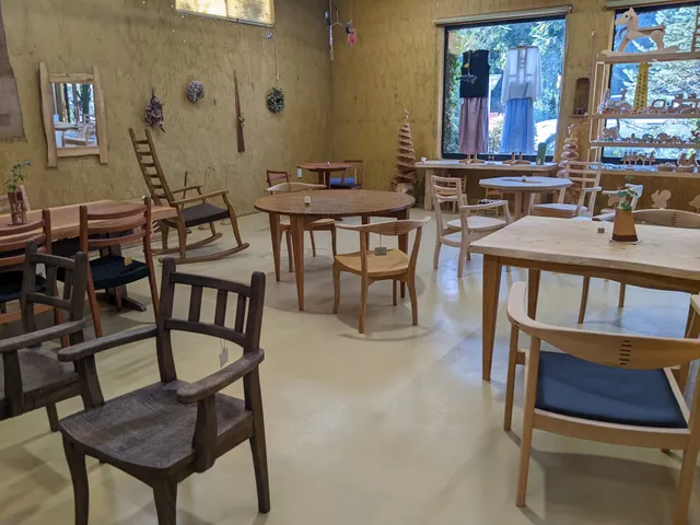 ハブ・ア・ウッド・タイム