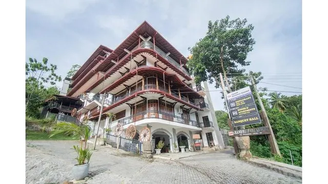 Grand Highway Resort