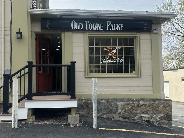 Old Towne Packy