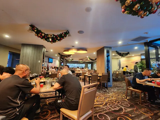 Golden Lotus Chinese Restaurant