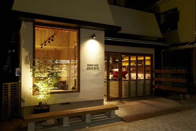 Monz Cafe