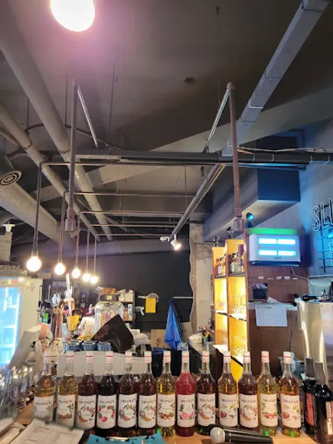 Ikseondong Cafe & Bar SIKMUL Coffee