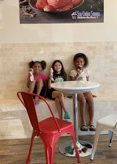 San Carlos Scoops - Ice Cream Shop Estero / Ft. Myers