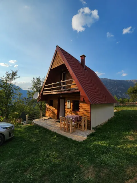 Ethno Cottage Momo Tepca