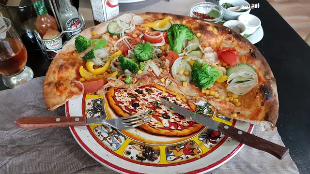 Kiss Pizzeria & Restaurant