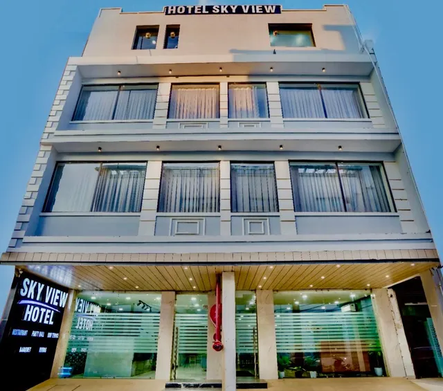 Hotel Sky View- Best Hotel | Affordable Hotel | Zirakpur
