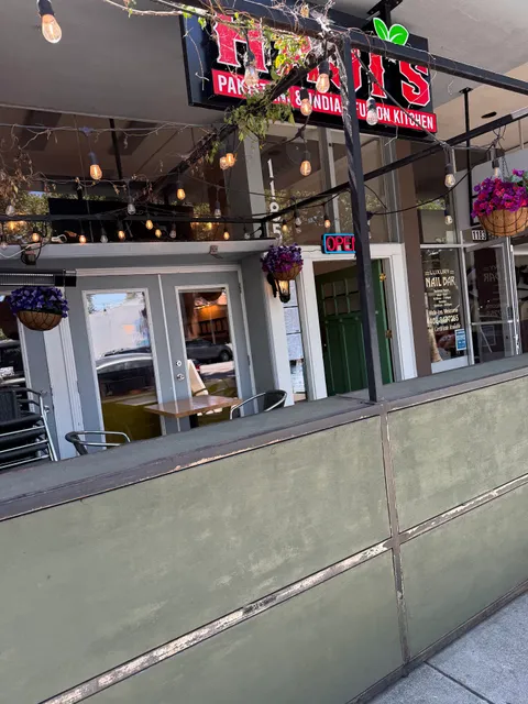 Hajis Restaurant & Catering