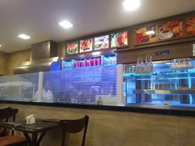 Padaria e Confeitaria Flor Jardim Veloso