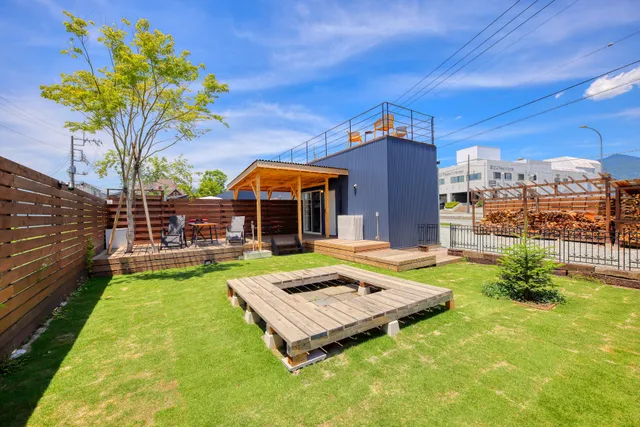 CAMP&COTTAGE THE DOOR