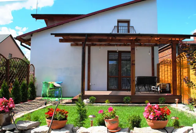 Adula - Pokoje i Apartamenty