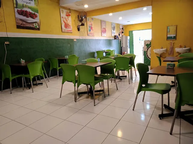 Ayam Bakar Taliwang Khas Lombok “Sasak Tulen” Talaga Bestari