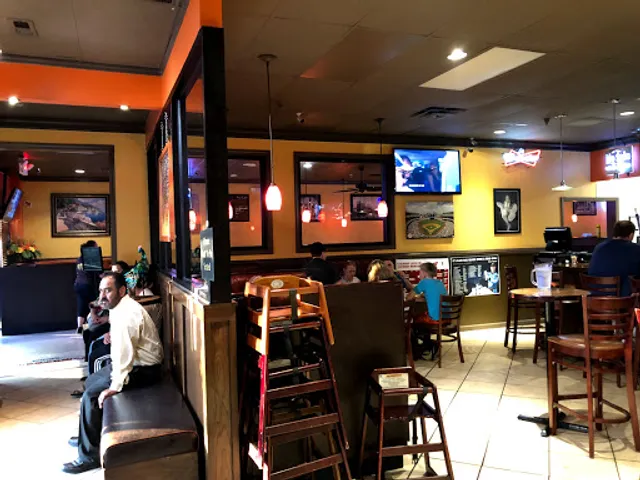 Bon-Bon Wings & Grill