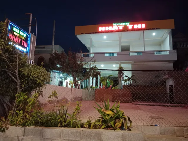 Nhà Nghỉ Nhật Thi