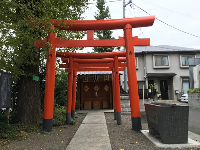 赤城出世稲荷神社・八耳神社・葵神社