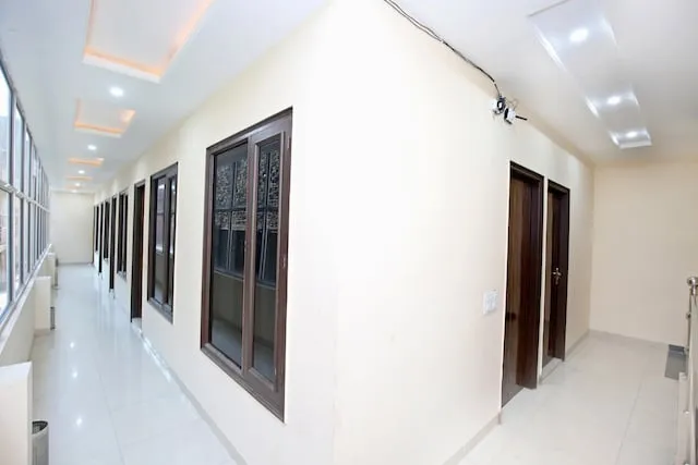 OYO 16975 Hotel Golden View