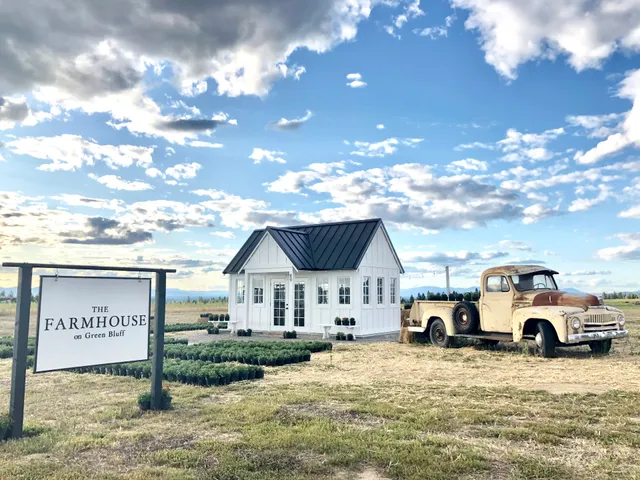 The Farmhouse on Green Bluff